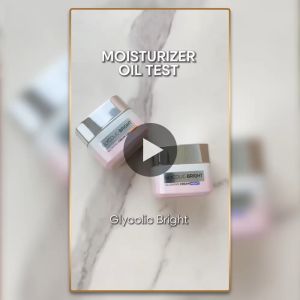 L’Oréal Paris Glycolic Bright Overnight Glowing Night Cream Moisturizer to Reduce Dark Spots for Glowing Skin 50ml