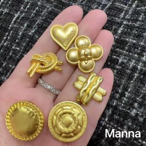 Manna Minimalist Metal Button Decorative Knob for Sweater Cardigan Small Fragrance Style Simple Design Home Fabric Accessories