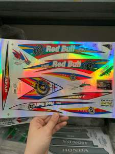 Bộ tem xe đạp RED BULL chữ màu trắng hàng nhập Thái Lan chất lượng cao dành trang trí cho tất cả các loại xe đạp tem in lụa màu sắc rất đẹp và bền giá bán cực tốt bán lẻ như bán sỉ