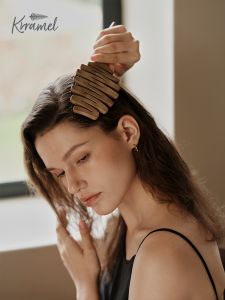 Portable Massage Boar Bristle Comb Hair Care Practical Gift in Cosmetic Box Household Utility Comb Air Cushion Design