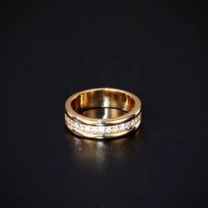 Simple Gold Ring - Single Row Shiny Zirconia Ring for Women Light Luxury Everyday & Office Jewelry