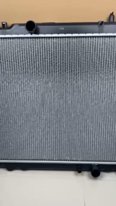 หม้อน้ำรถ TOYOTA VIGO FORTUNER INNOVA 04-15 ดีเซล M/T หนา 26 มิล