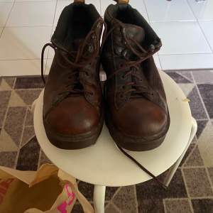Sepatu Low Boots Dr Martens Second