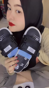 Agnia - FIVE TIME Motif SABLON EQS 401 Sandal Distro murah / Termurah Sandal Pria Distro Terbaru