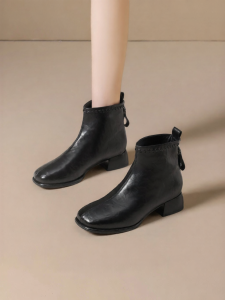 Josiny | Retro Black Block Heel Short Ladies Boots