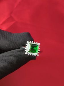 Diamcity (Free Gra Certificate) Grosir Perhiasan Cincin Moissanite Hijau Terlaris