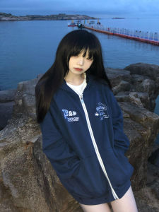 เสื้อสเวตเตอร์มีฮู้ดลายแมวปักลายสำหรับผู้หญิง เสื้อแจ็คเก็ตคาร์ดิแกนเปิดซิปบางสไตล์อเมริกันหลวมๆ สำหรับฤดูใบไม้ร่วงต้นๆ