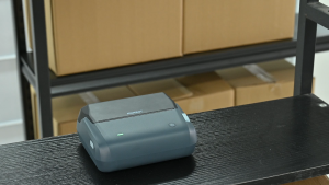 NIIMBOT B4 เครื่องพิมพ์ฉลากความร้อนแบบพกพา | พิมพ์ฉลากขนส่ง-จัดระเบียบ | ต่อบลูทูธได้ | ไม่ต้องใช้หมึก | ขนาดกะทัดรัด