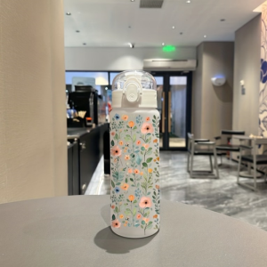 3D Printed Water Cup with Full-Coverage Floral Patterns (780ml) – Leakproof Portable Plastic Straw Cup | Perfect for Outdoor