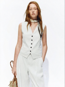 MO&Co. | With Scarf Stripe Lightweight Cotton Ramie Short Fitted Vest