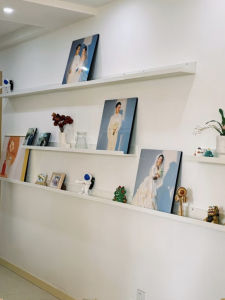 Modern Minimalist Solid Wood Wall Mounted White Shelf No Drilling Required Living Room Organizer Artistic Pattern Adult Furniture