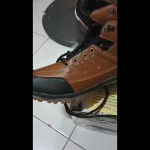 Sepatu Boot Offroad Pria G-05 Safety Sol Tebal Anti Slip Tangguh untuk Trekking