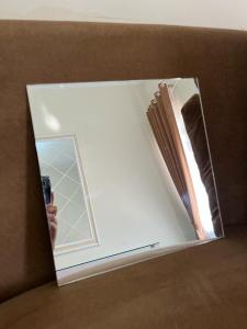 Paket Kaca Cermin 15 PCS: Pilihan Ideal untuk Desain Interior