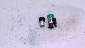 Bật Lửa Thuốc Lá Ô Tô Lada 2123 Phụ Tùng Kim Loại Tương Thích Với Các Mẫu Xe Lada GORST HQ-6110