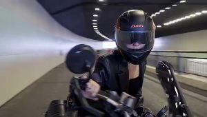 {BG}พร้อมส่ง หมวกกันน็อคเต็มใบ เหมาะสำหรับหัวขนาด 54-61 ซม กันลม ทนต่อการใช้งาน กันน้ำ กระจกป้องกันหมอกสองชั้น