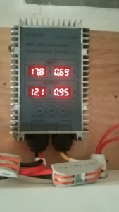 200W/400W/600W MPPT Solar Charge Controller | Real-Time Tracking | Adjustable Output 10~85V | LED Display | Waterproof Dustproof  MPPT step-down/up solar charge controller