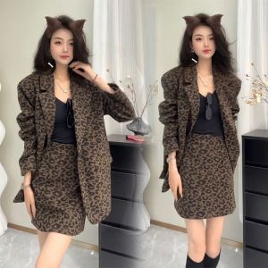 Ladies Leopard Print Suit Set High Waist Short Skirt Two-Piece Loose Fit Fashionable Autumn Workwear Polyester Fiber