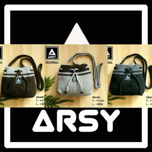 Tas rajut selempang wanita model serut terbaru kekinian