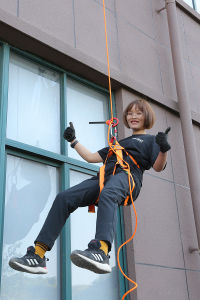 Xinda Rock Climbing Carabine 9 shape Rigging Descender Aluminum Figure Belay Device Abseiling Hoverable Downhill Equipment