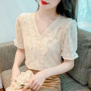 ชุดเสื้อคอโปโลคอตตอนปักลายแขนสั้นผู้หญิงฤดูร้อนปี 2024 เสื้อเชิ้ตลายปะติดปะต่อกันสไตล์ใหม่พร้อมขอบลูกไม้ ชุดสองชิ้น