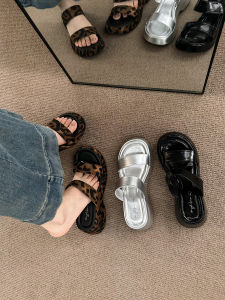 Korean Style Thick Bottom Platform Sandals Womens Slippers Indoor Outdoor Wear Summer Floral High Heel Fashionable Shoes