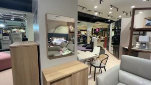 SB Design Square กระจกแขวน 80x4.6x60 ซม. รุ่น VALLEY สีไม้อ่อน