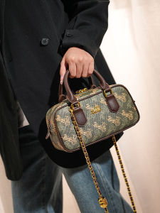 Green Leather Jacobponus Boston Bag Womens Crossbody Pillow Bag Luxury Sensation Handbag Soft Texture Fashionable Design