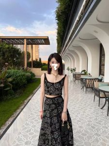 Elegant Tea Rose Print Two-Piece Set for Women Summer 2023 Black And Silver Vest And Long Skirt Outfit Stylish Student Uniform