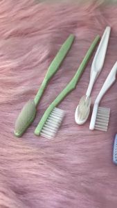 Bàn chải đánh răng BÀN CHẢI DÙNG ĐI DU LỊCH HOME STAY VILLA KHÁCH SẠN bền chắc lông mềm mịn