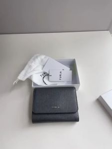 Classic Trifold Medium Wallet