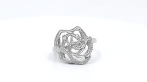 Lucky Gems แหวนเงินแท้ 925 เพชร CZ ชุบโรเดียม แหวนดอกไม้ ฉลุ  LKM680