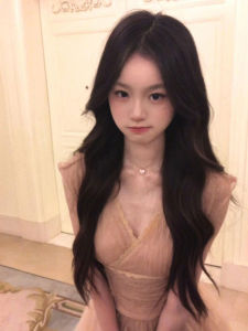 CHANGTONG | Petite Cute Set Outfit V-Neck Top Tulle Skirt