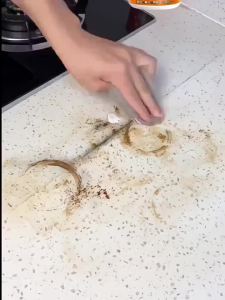 Multifunctional household cleaner decontamination descaling & polishing clean tile remove stain & rust safe easy to useCoconut Oil Cleaning Cream 99% efficient cleaning heavy oil stains derusting & polishing multifunctional kitchen cleaner