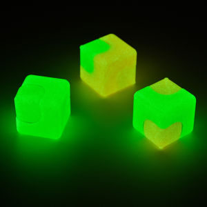 Đồ Chơi Giải Trí Trí Tuệ Cho Trẻ Em Quà Tặng Cho Tuổi Thơ Đồ Chơi Xoay Ngón Tay Sáng Ban Đêm Đồ Chơi Xếp Hình Khối Lập Phương Có Thể Tháo Rời