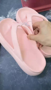 Comfy Eva material 4.5cm base flip flop slipper 超厚实底时尚拖鞋