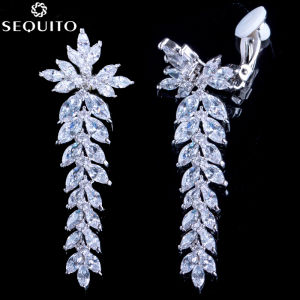 Sepj ต่างหูแบบหนีบทรงใบไม้ยาวประดับเพทายลูกบาศก์ใสไร้การเจาะสําหรับผู้หญิง SE337