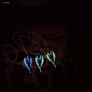 Cool Dominant Night Glow Wolf Totem Northland King Wolf Necklace Metal Luminous Retro Hip Hop Street Fashion Men Pendant