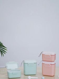 Golden กล่องเก็บนมผงสำหรับเด็กทารก กระปุกใส่นมผงมีที่เก็บช้อน Milk powder bucket