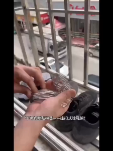 10pcs Gantungan Pengering Sepatu Balkon Gantungan Tiang Pagar Jendela Rak Pengering Sepatu Luar Ruangan