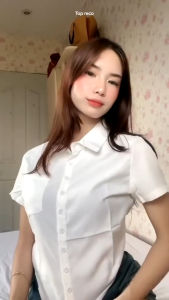 【Buy 1 Take 1】Korean Style Women Short Sleeve Button Up High Low Hem Simple Casual Loose Shirt Tops With collar and Front Buttons.