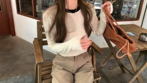 ohho เสื้อยืดถักคอกลม เหมาะสำหรับฤดูใบไม้ร่วงและฤดูหนาว ทันสมัย อเนกประสงค์ เหมาะสำหรับการพักผ่อนทุกวัน คาดิแกนไหมพรม สเวตเตอร์คริสต์มาส แขนยาวสเวตเตอร์ผู้หญิง สำหรับผู้หญิง #D608