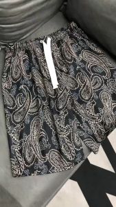 CD HOME กางเกงขาสั้นแฟชั่นน่ารัก สามารถสวมใส่ได้ทั้งชายหญิง ลวดลายสมัยใหม่ใส่สบาย QC-DK8015