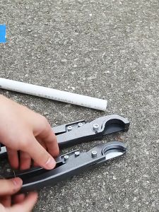 JXT17A 32MM PVC Pipe Cutter PVC Pipe Multifunctional Pipe Quick Cutter Pemotong Paip Alat Paip Pipe Scissor Plumbing
