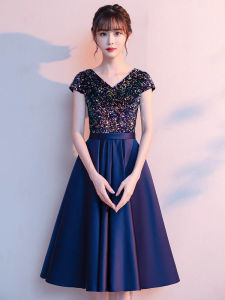 ชุดรำวงหญิง ชุดราตรี ชุดพิธีกร ชุดเล็กหรูหรา ชุดเดรสยาวเข้ารูป ดีไซน์เก๋ไก๋ วัสดุอื่นๆ ชุดราตรี