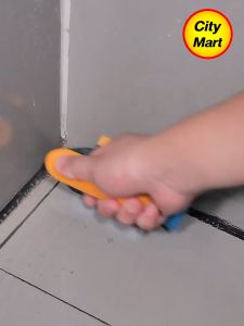 แปรงขัดพื้น 4 in 1 เข้าซอก เข้ามูม หัวแปรง 90 องศา แปรงทำความสะอาดพื้น หัวแปรงสามเหลี่ยมเข้ามูม