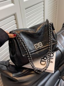 Vintage Large Capacity Womens Shoulder Bag Trendy Commuter Tote Chain Strap Soft PU Leather Casual Crossbody Bag