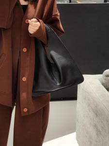 LKG New Triangle Bag Cloud Dumpling Soft Tanned Cowhide Leather Handbag Underarm Single Shoulder Slant Cross Bag for Women