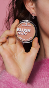 essence Blush Crush! powder blush
