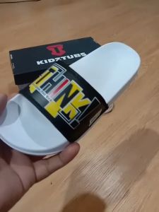 KIDZTUBS Sandal Anak Laki Laki Karet Slip On Selop Slide Jepit Karakter Hitam 6 10 Tahun Kaki Fashion 1958100124