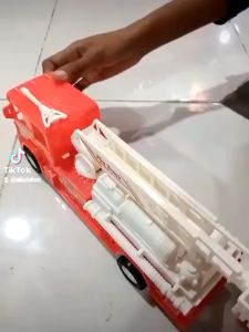 Mainan Anak Cowok Truck Pemadam Kebakaran Tangga Bisa Panjang KGP 150 | Mainan Dorong Manual Murah Berkualitas Fire Rescue Mobil Damkar Kemasan Kantong | Bahan Plastik Yang Tidak Mudah Rusak Dan Pecah